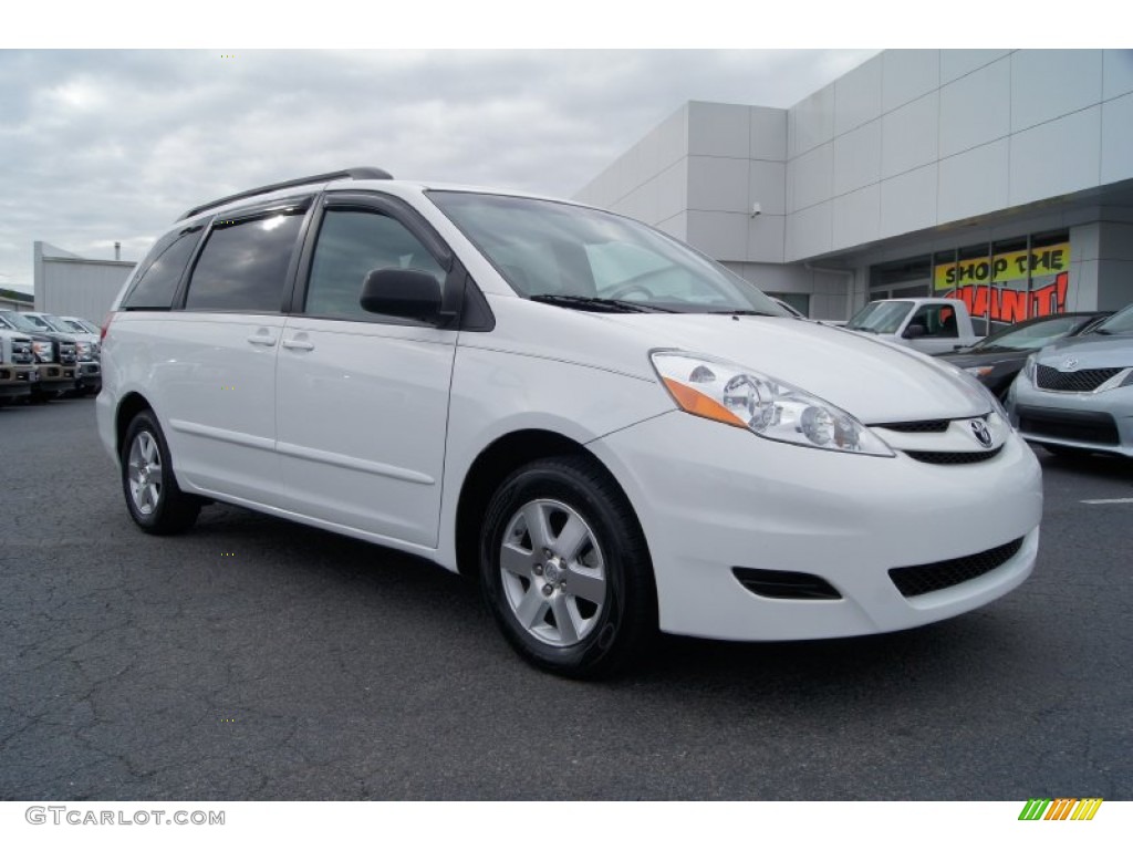 Blizzard White Pearl Toyota Sienna