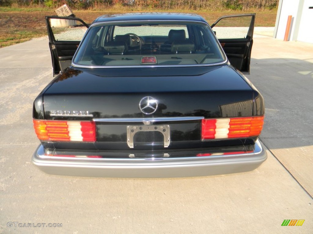 1988 S Class 560 SEL Sedan - Black / Black photo #36