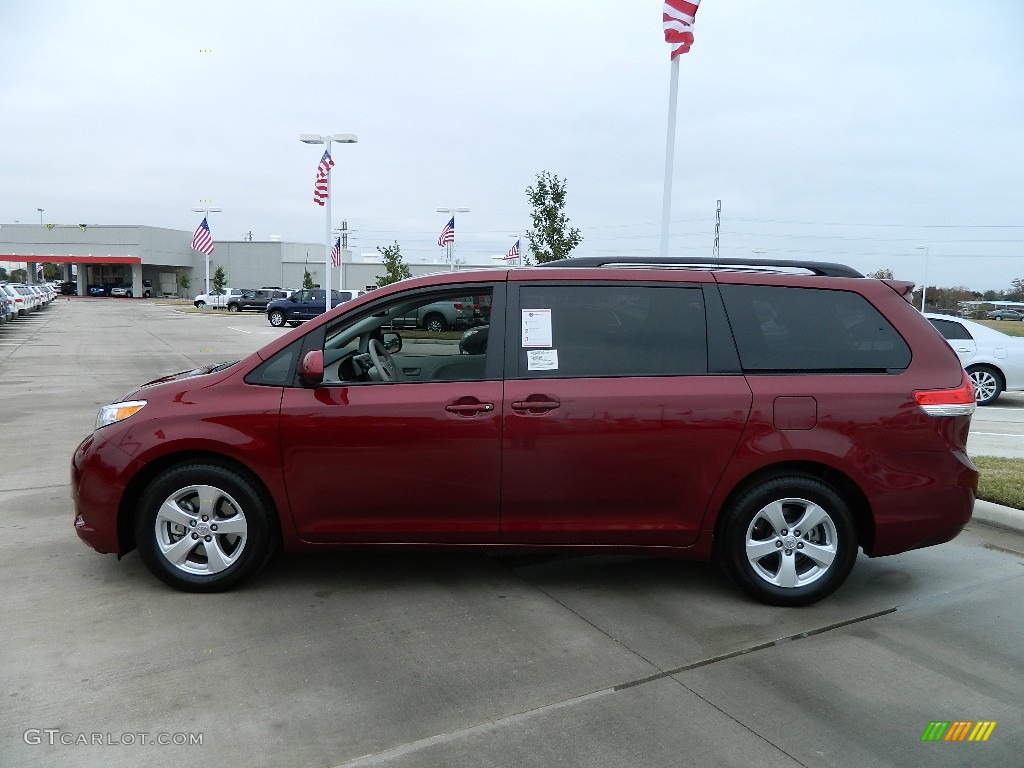 2012 Sienna LE - Salsa Red Pearl / Light Gray photo #8