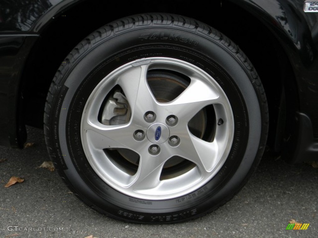 2003 Ford Taurus SES Wheel Photo #58393861
