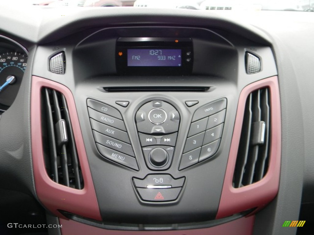 2012 Ford Focus SE Sport Sedan Controls Photo #58394392