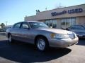 Light Parchment Gold Metallic - Town Car Executive Photo No. 2