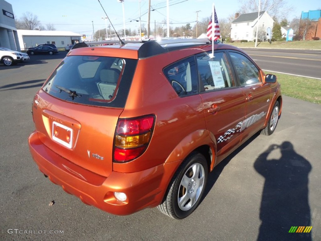 2005 Vibe  - Fusion Orange Metallic / Graphite photo #8