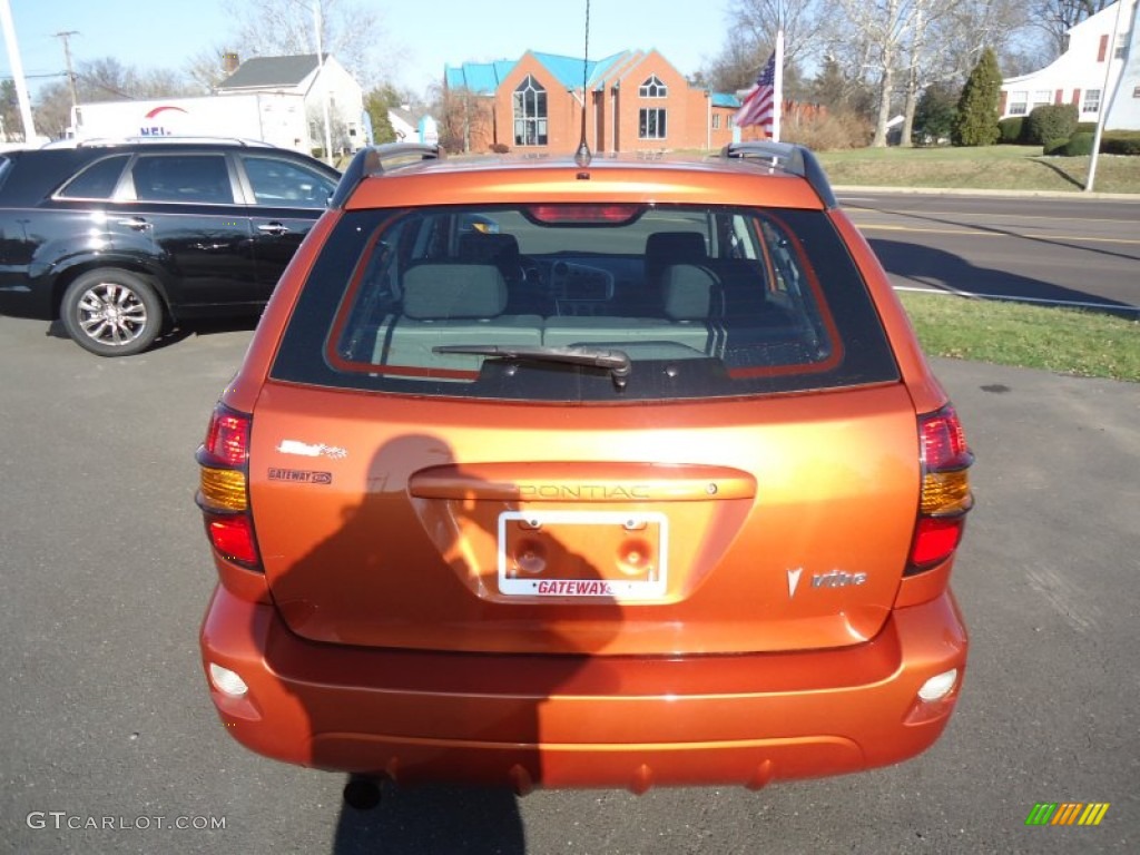 2005 Vibe  - Fusion Orange Metallic / Graphite photo #9