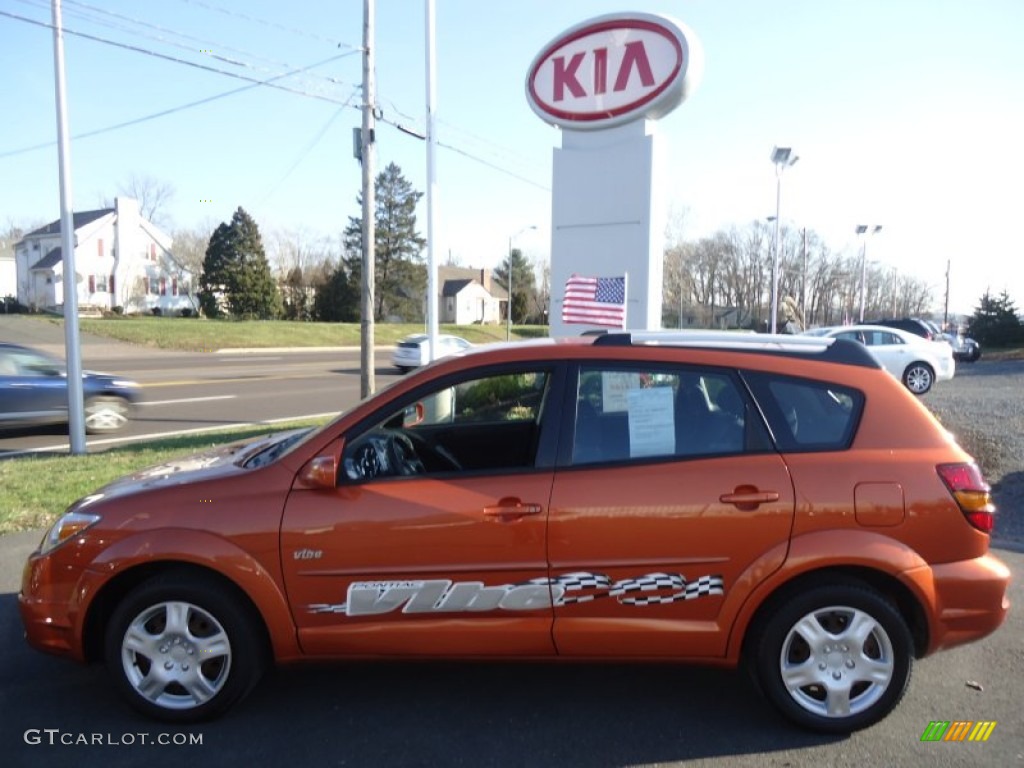 2005 Vibe  - Fusion Orange Metallic / Graphite photo #11