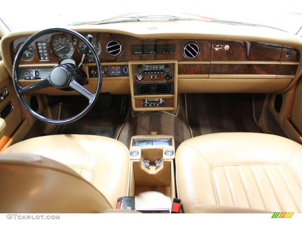 1981 Rolls-Royce Silver Spur Standard Silver Spur Model Tan Dashboard Photo #58398946