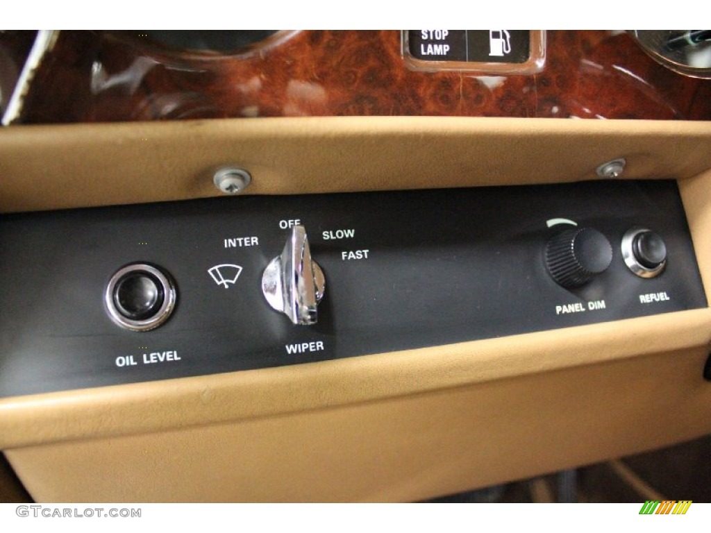 1981 Rolls-Royce Silver Spur Standard Silver Spur Model Controls Photo #58399107