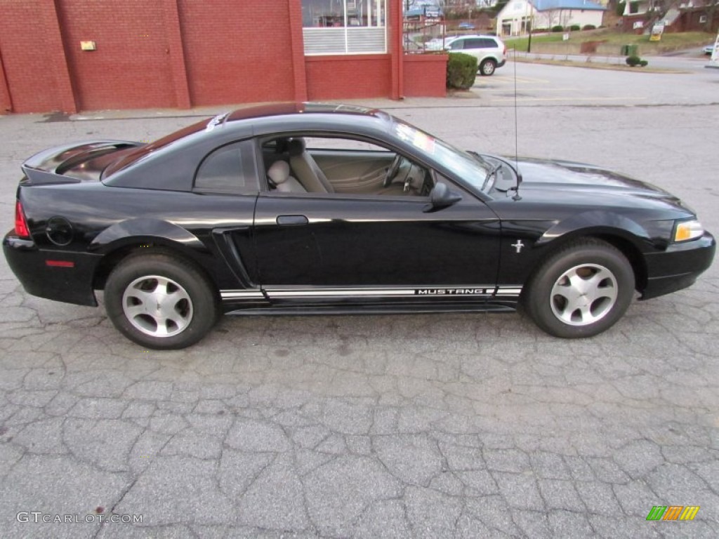 2000 Mustang V6 Coupe - Black / Dark Charcoal photo #3