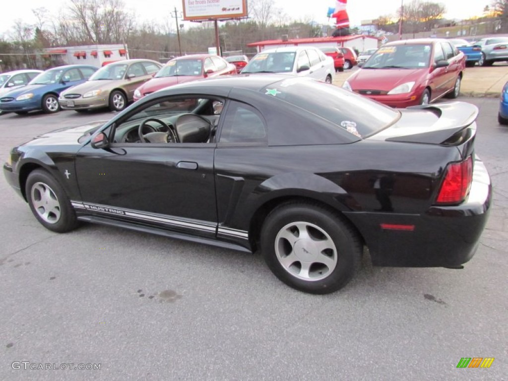 2000 Mustang V6 Coupe - Black / Dark Charcoal photo #8