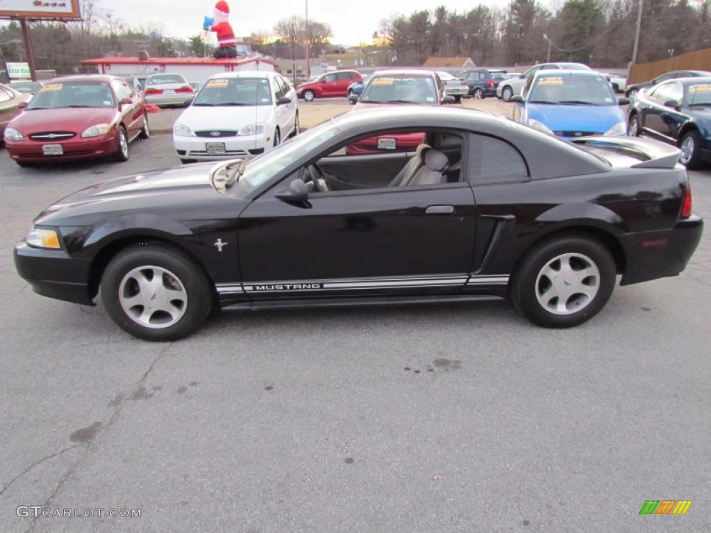 2000 Mustang V6 Coupe - Black / Dark Charcoal photo #9