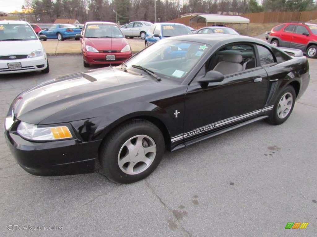 2000 Mustang V6 Coupe - Black / Dark Charcoal photo #10