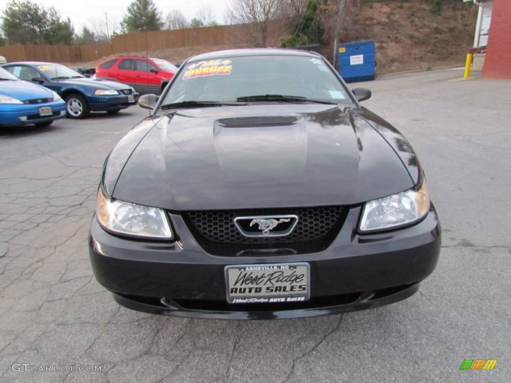 2000 Mustang V6 Coupe - Black / Dark Charcoal photo #12