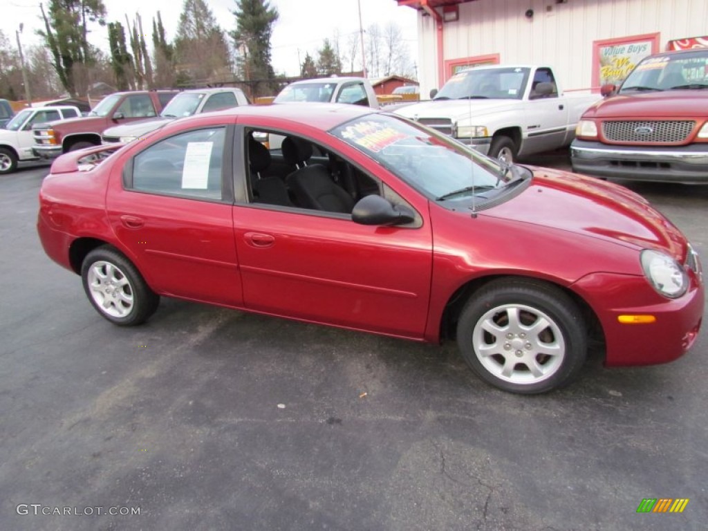 2003 Neon SXT - Blaze Red Crystal Pearl / Dark Slate Gray photo #2