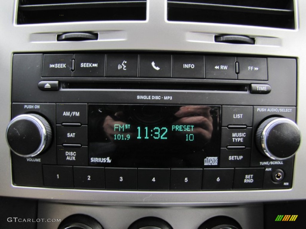2011 Dodge Nitro Heat 4x4 Audio System Photo #58401773