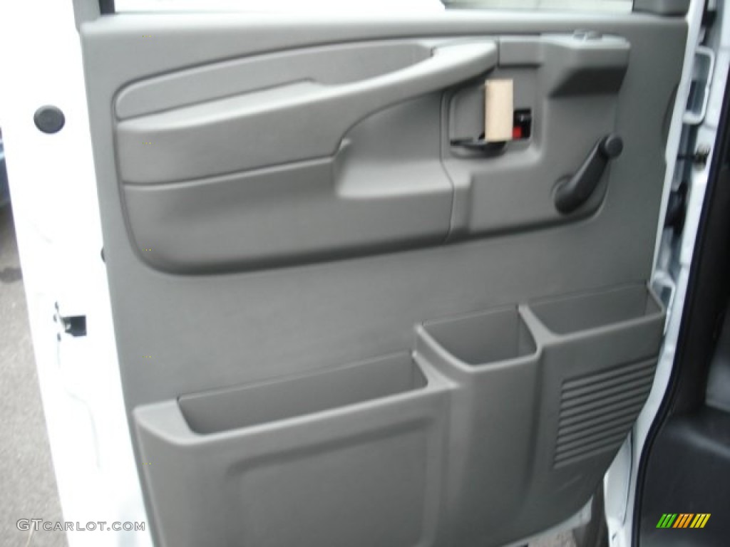 2011 Express 2500 Work Van - Summit White / Medium Pewter photo #12