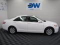 Super White - Camry XLE Photo No. 6