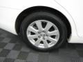 Super White - Camry XLE Photo No. 22