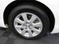 Super White - Camry XLE Photo No. 23