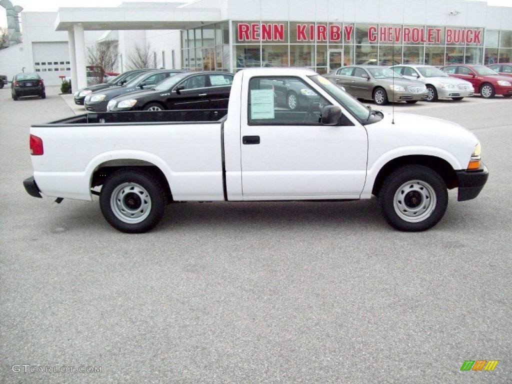 2003 S10 Regular Cab - Summit White / Graphite photo #3