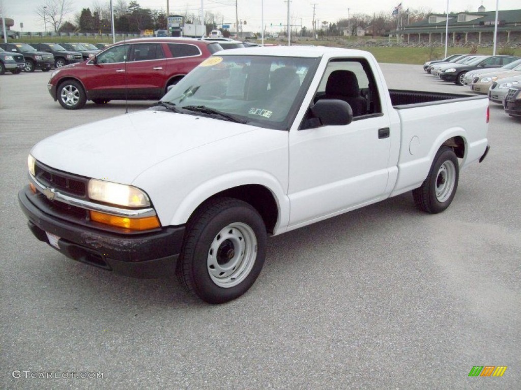 2003 S10 Regular Cab - Summit White / Graphite photo #10