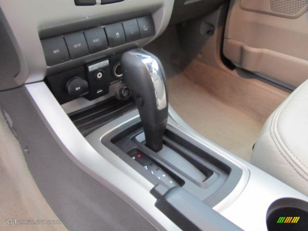 2011 Ford Focus SEL Sedan Transmission Photos