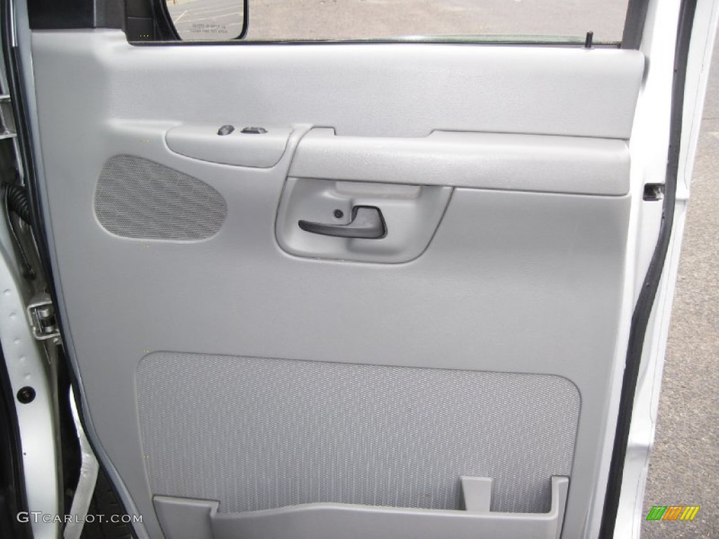 2007 E Series Van E350 Super Duty XLT 15 Passenger - Silver Metallic / Medium Flint Grey photo #25