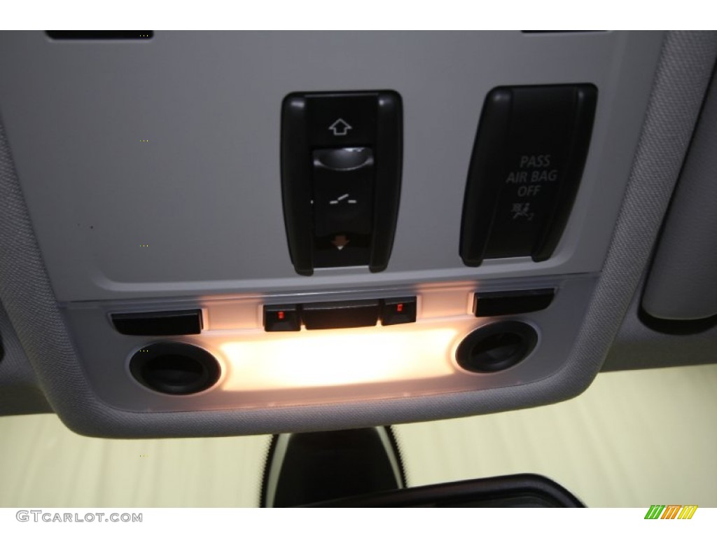 2010 3 Series 335i Sedan - Jet Black / Black photo #29