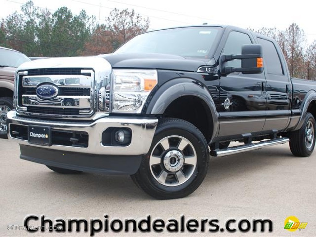 Tuxedo Black Metallic Ford F250 Super Duty