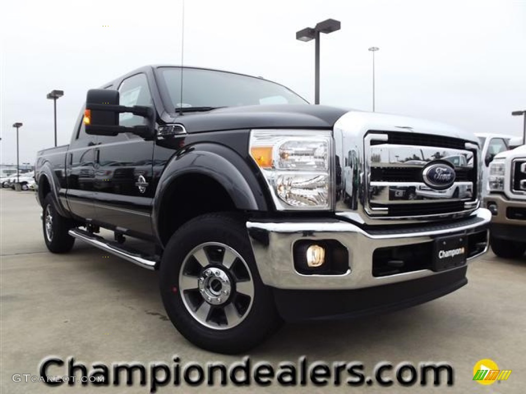 2012 F250 Super Duty Lariat Crew Cab 4x4 - Tuxedo Black Metallic / Black photo #1