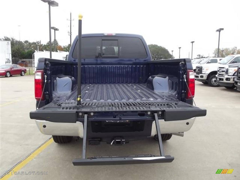 2012 F250 Super Duty Lariat Crew Cab 4x4 - Dark Blue Pearl Metallic / Black photo #8