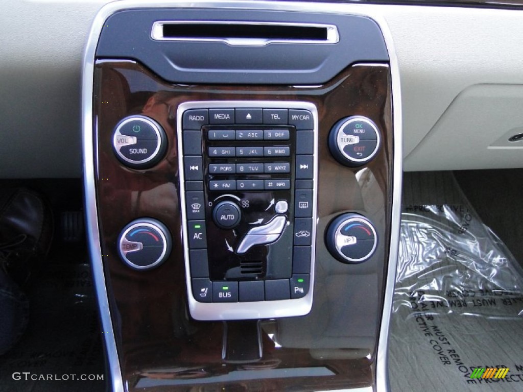 2012 Volvo S80 3.2 Controls Photo #58416822