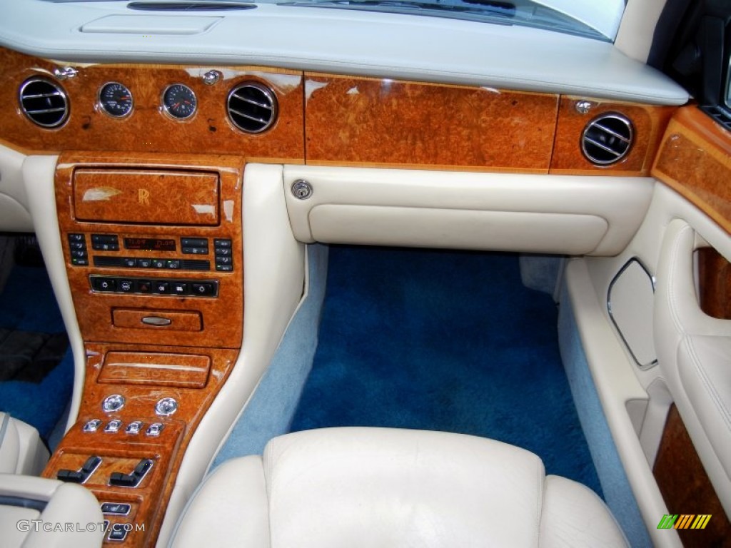 2002 Rolls-Royce Silver Seraph Standard Silver Seraph Model Beige/Blue Dashboard Photo #58417878