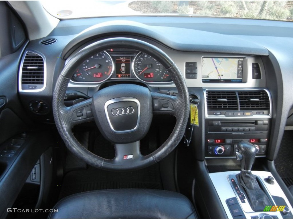 2007 Audi Q7 4.2 Premium quattro Dashboard Photos