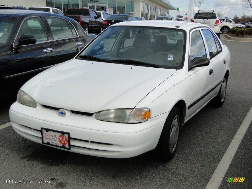 2001 Prizm  - White / Light Neutral photo #1