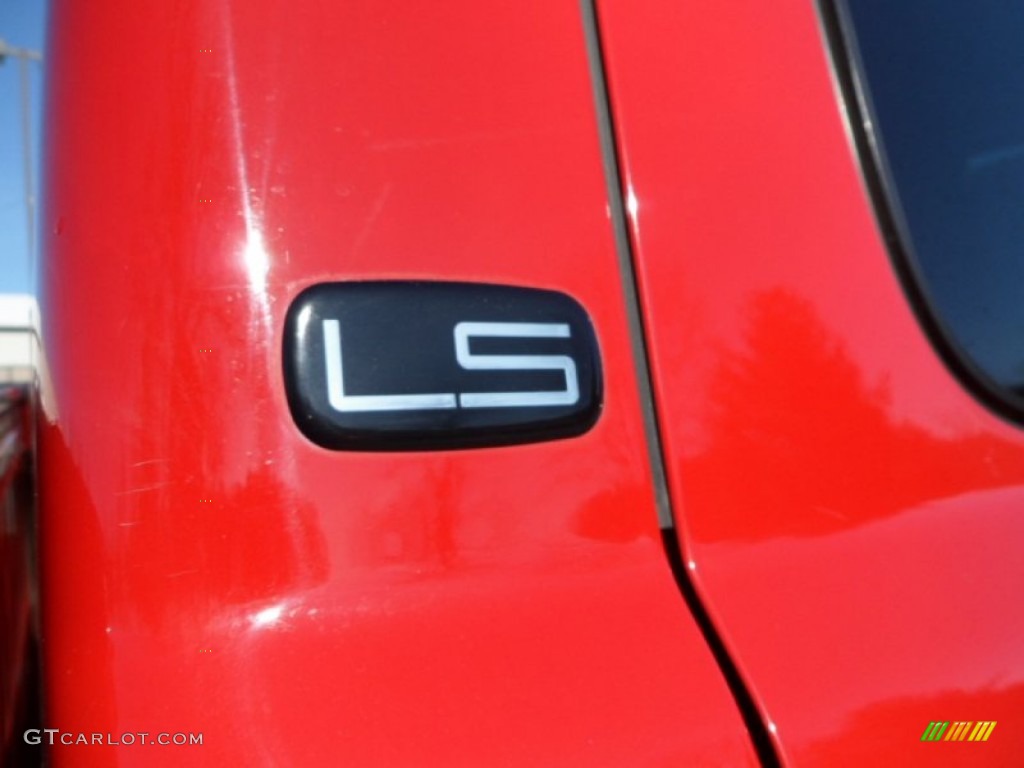 2004 Silverado 2500HD LS Extended Cab 4x4 - Victory Red / Dark Charcoal photo #8