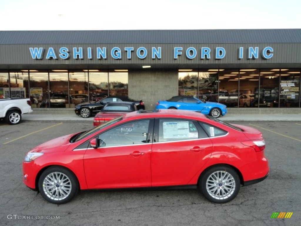2012 Focus SEL Sedan - Race Red / Stone photo #1