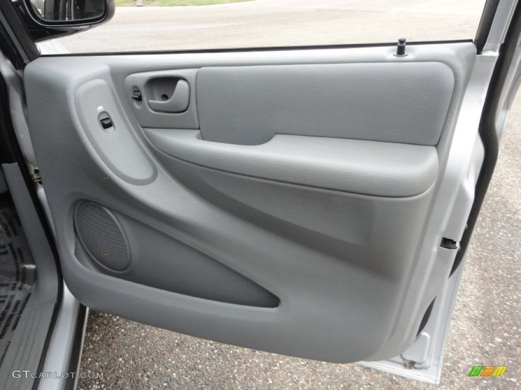 2005 Chrysler Town & Country LX Medium Slate Gray Door Panel Photo #58431840