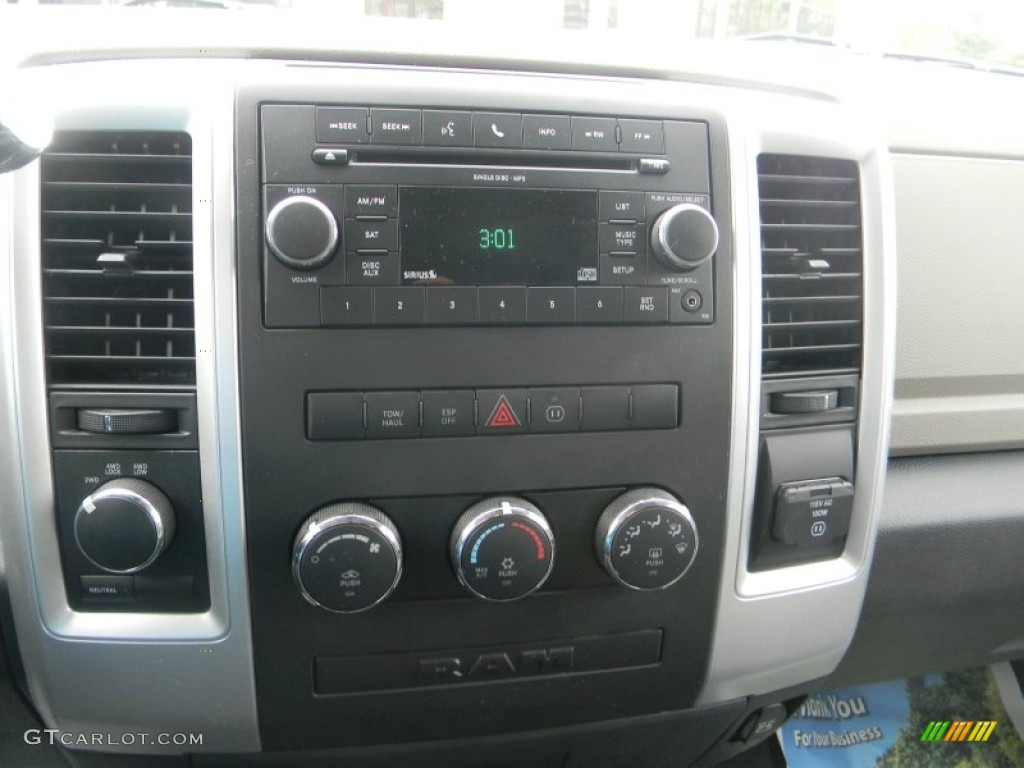 2010 Ram 1500 Big Horn Quad Cab 4x4 - Brilliant Black Crystal Pearl / Dark Slate/Medium Graystone photo #18