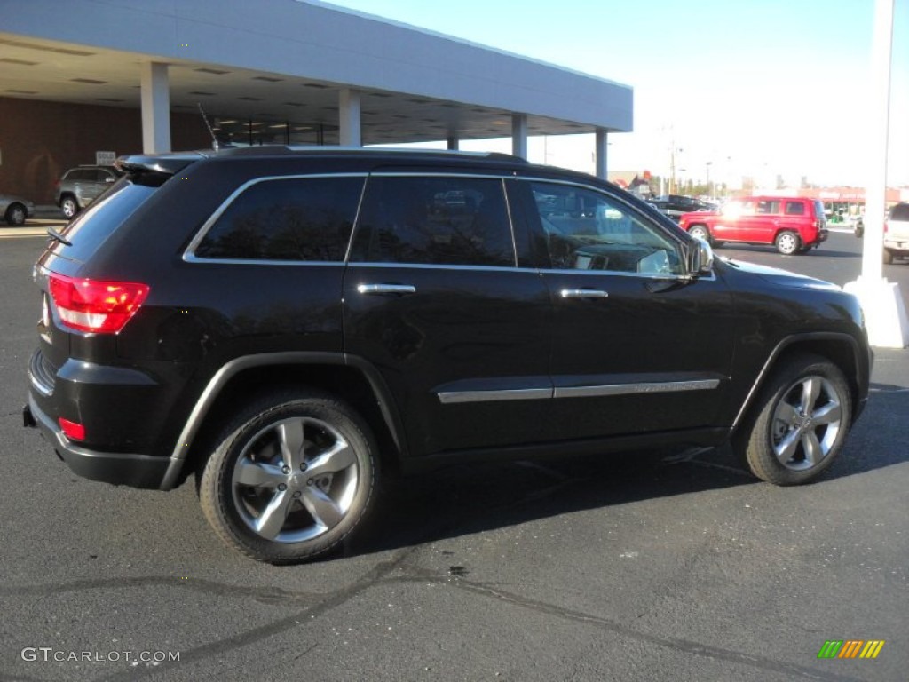 2012 Grand Cherokee Overland 4x4 - Brilliant Black Crystal Pearl / New Saddle/Black photo #4