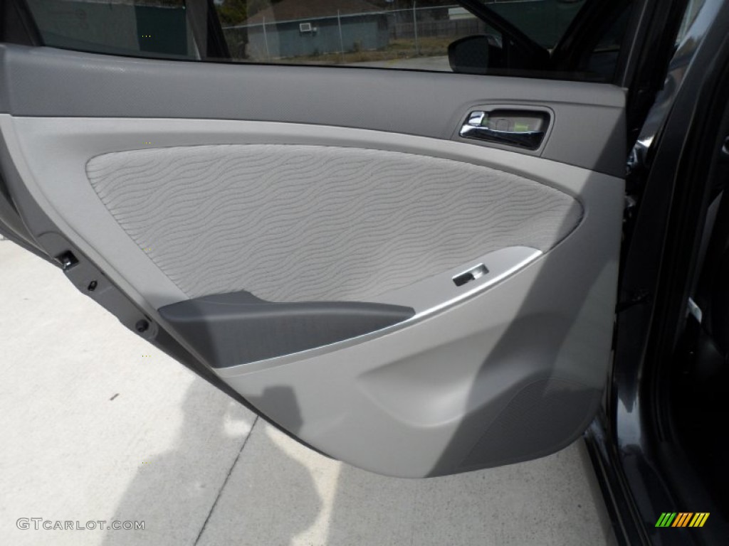 2012 Accent GLS 4 Door - Cyclone Gray / Gray photo #19