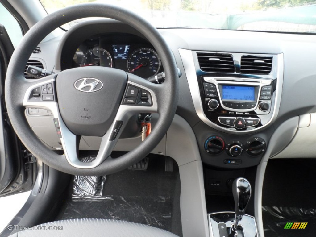 2012 Accent GLS 4 Door - Cyclone Gray / Gray photo #25