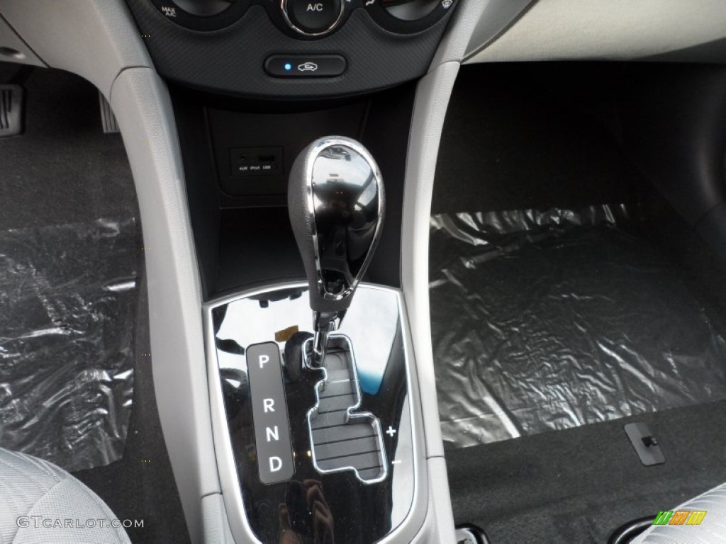 2012 Accent GLS 4 Door - Cyclone Gray / Gray photo #29