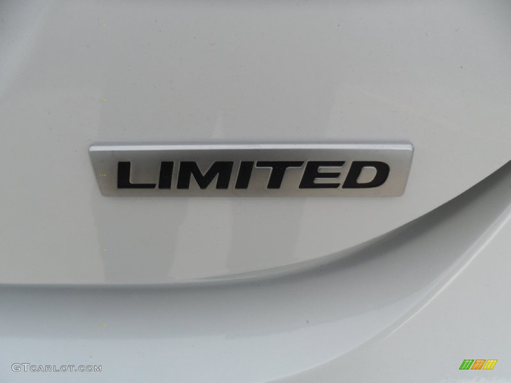 2012 Elantra Limited - Shimmering White / Beige photo #16