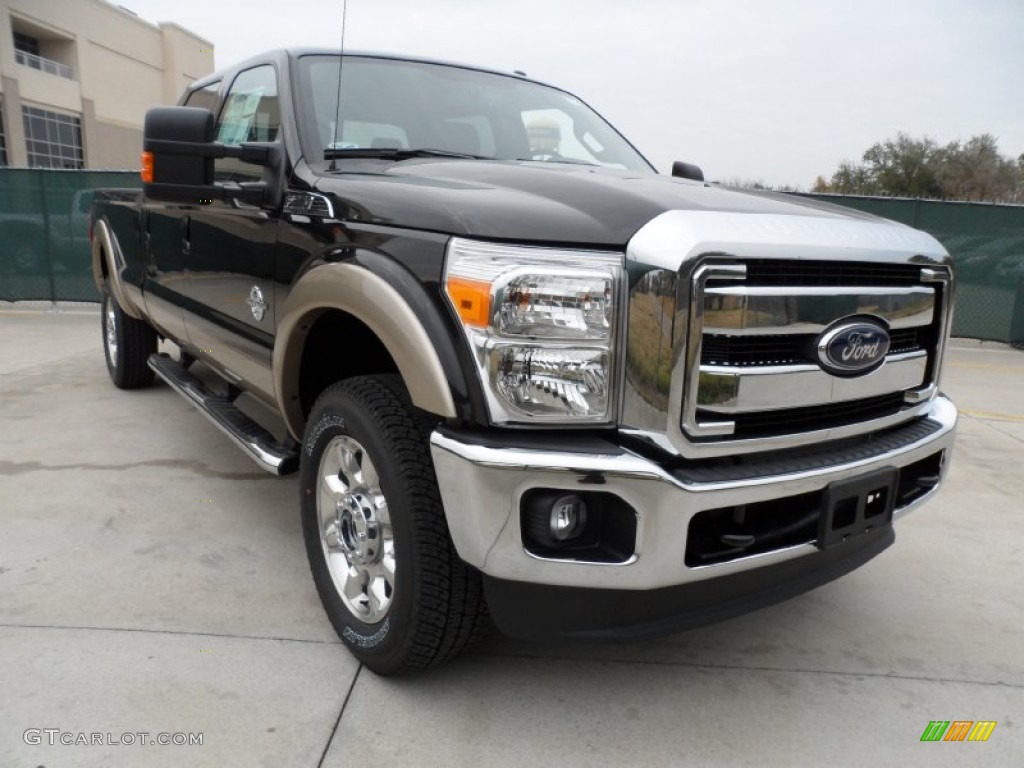 2012 F350 Super Duty Lariat Crew Cab 4x4 - Tuxedo Black Metallic / Black photo #1