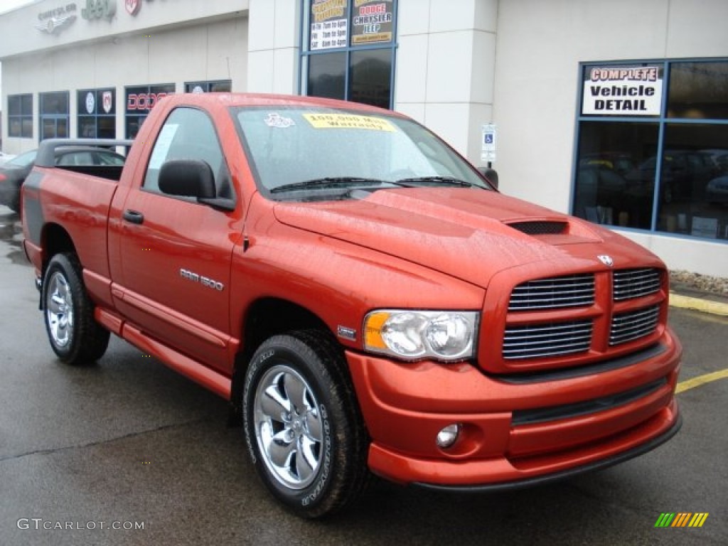 2005 Ram 1500 SLT Daytona Regular Cab 4x4 - Go ManGo! / Dark Slate Gray photo #2