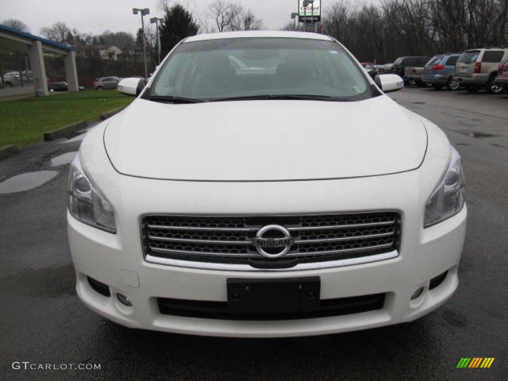 2009 Maxima 3.5 SV - Winter Frost White / Caffe Latte photo #5