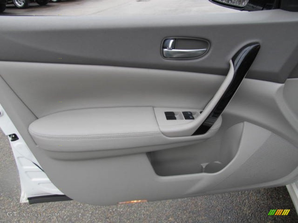 2009 Maxima 3.5 SV - Winter Frost White / Caffe Latte photo #6