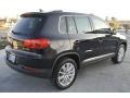 Deep Black Metallic - Tiguan SE Photo No. 6