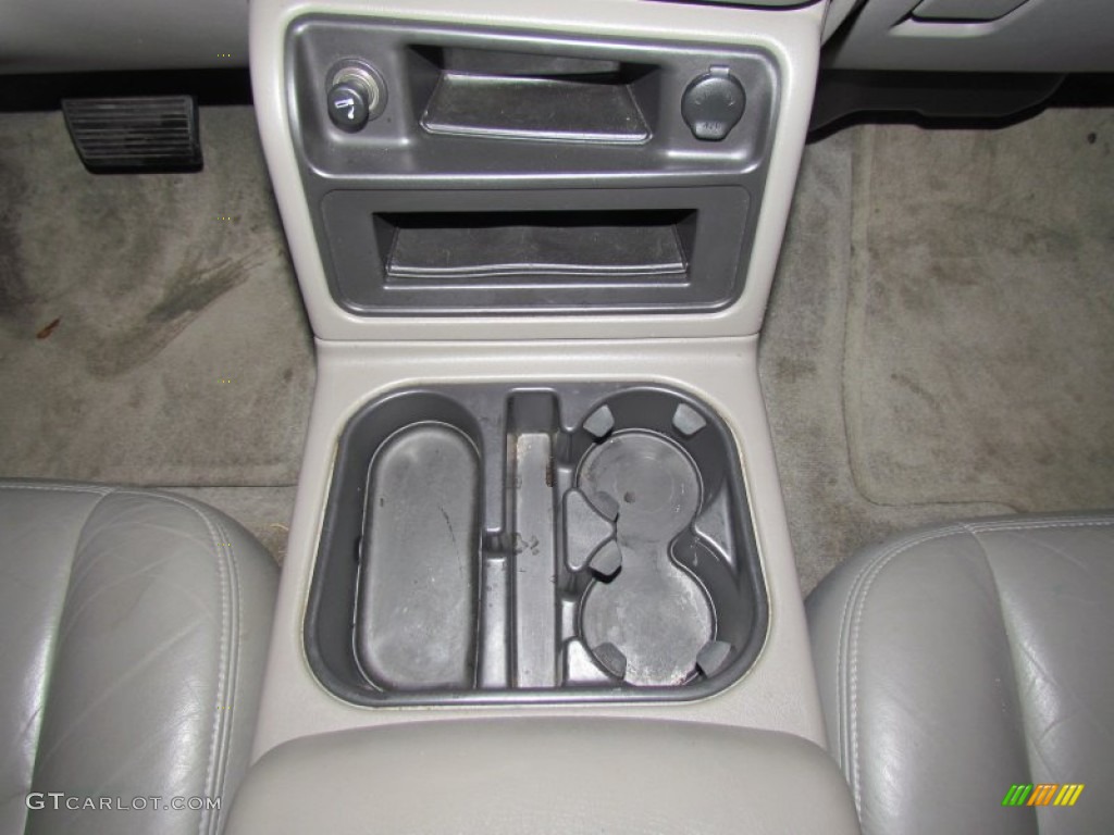 2004 Yukon SLT - Silver Birch Metallic / Neutral/Shale photo #17