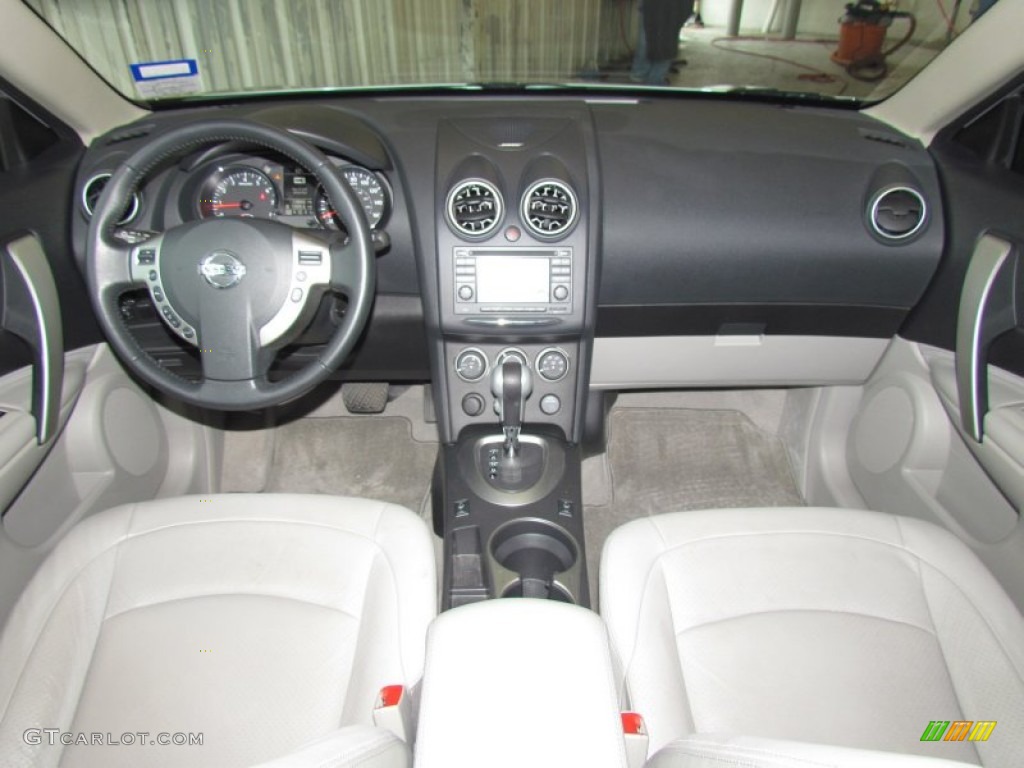2011 Rogue SL - Silver Ice Metallic / Gray photo #13